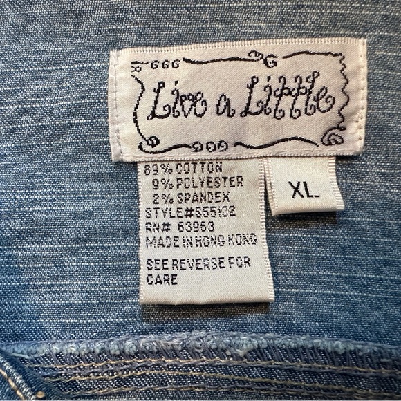 Women’s XL light wash denim jacket. LIVE A LITTLE. $12 light weight, stretchy. - Picture 2 of 7